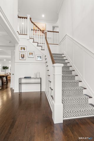 19 Thomasina Lane, Darien, CT 06820