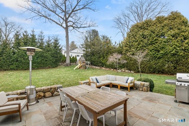 19 Thomasina Lane, Darien, CT 06820