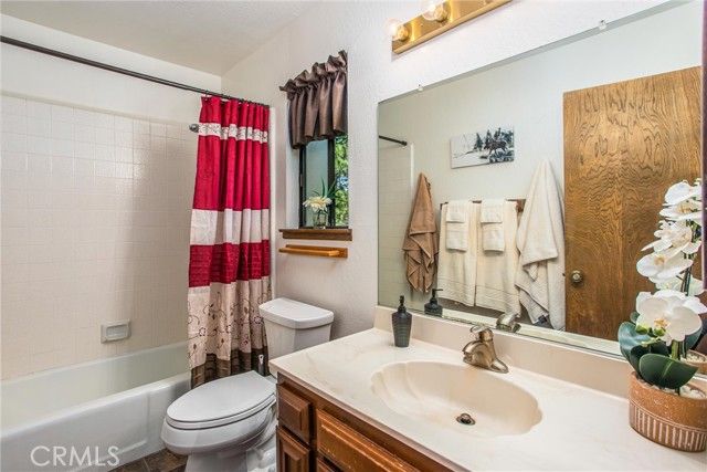 27657 Peninsula 130, Lake Arrowhead, CA 92352