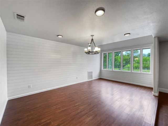 2 Meadowcreek Drive, Melissa, TX 75454