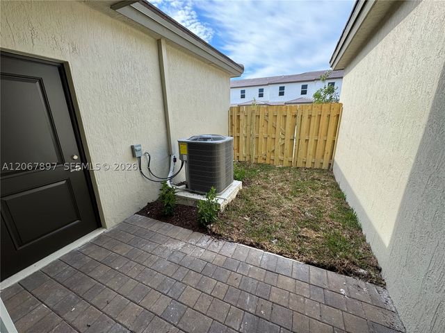 26422 SW 148th Ct 26422, Homestead, FL 33032