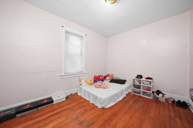 1017 MCALISTER Avenue, North Chicago, IL 60064