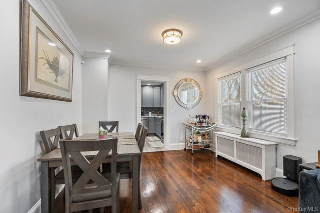 9 George Street lower, Glen Cove, NY 11542