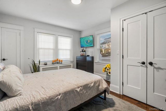 9 George Street lower, Glen Cove, NY 11542