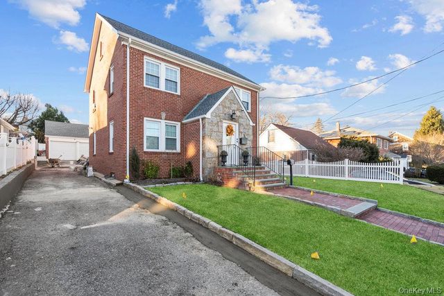 9 George Street lower, Glen Cove, NY 11542