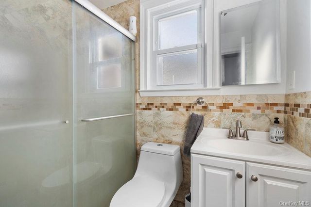 9 George Street lower, Glen Cove, NY 11542