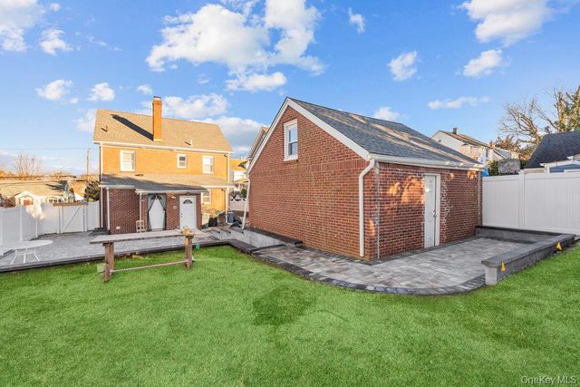 9 George Street lower, Glen Cove, NY 11542