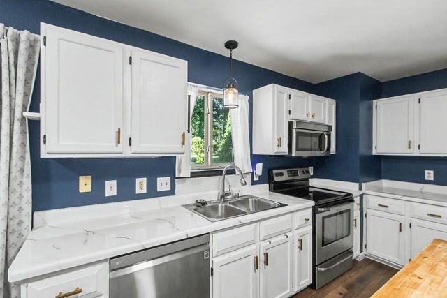 800 Sunnybrook Drive, Deforest, WI 53532