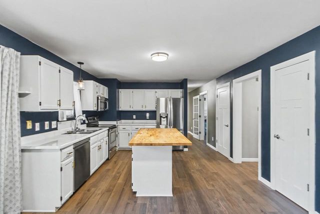 800 Sunnybrook Drive, Deforest, WI 53532