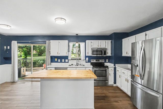 800 Sunnybrook Drive, Deforest, WI 53532