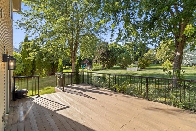 800 Sunnybrook Drive, Deforest, WI 53532