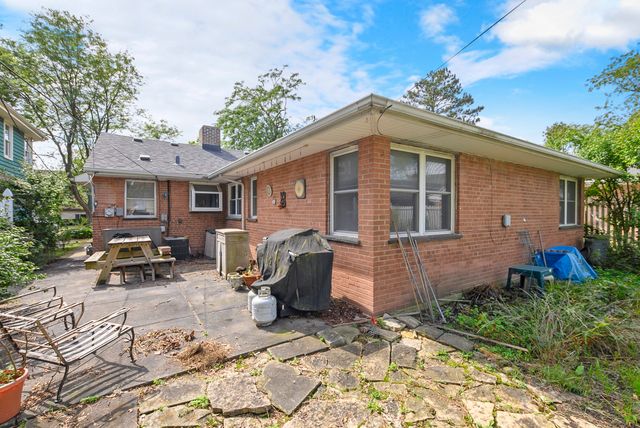 2631 Central Drive, Flossmoor, IL 60422