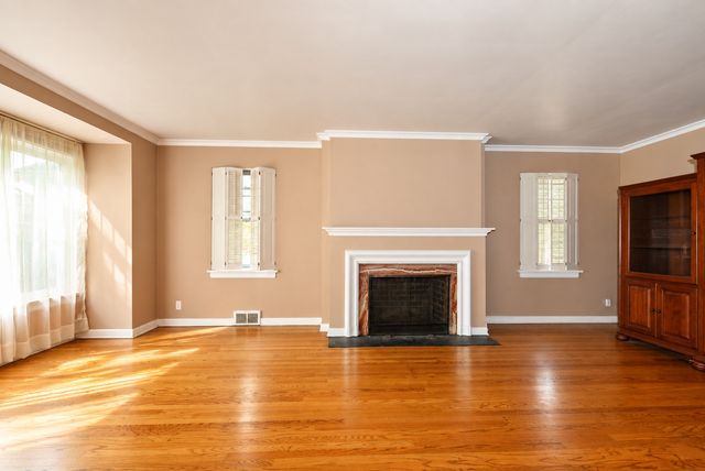 2631 Central Drive, Flossmoor, IL 60422