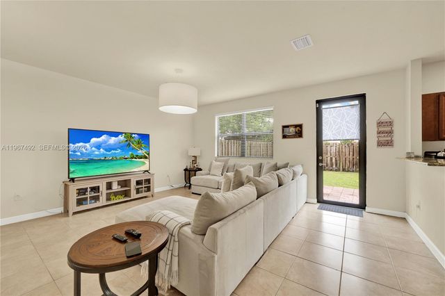 22746 SW 92nd Pl, Cutler Bay, FL 33190