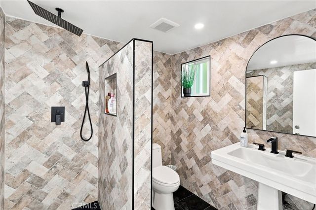 124 Grand Oaks, Glendora, CA 91741
