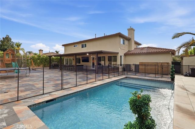124 Grand Oaks, Glendora, CA 91741