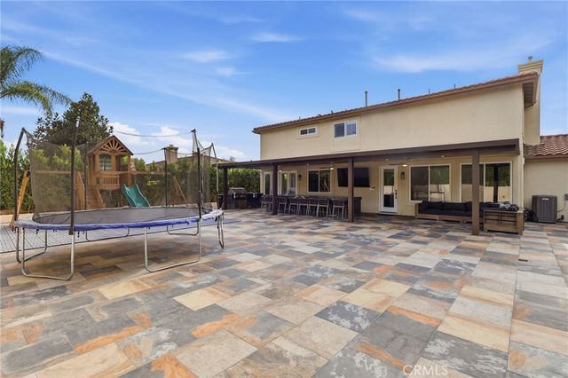 124 Grand Oaks, Glendora, CA 91741
