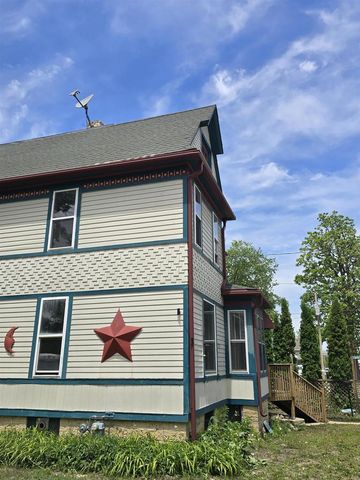 206 Linn Street, Janesville, WI 53548