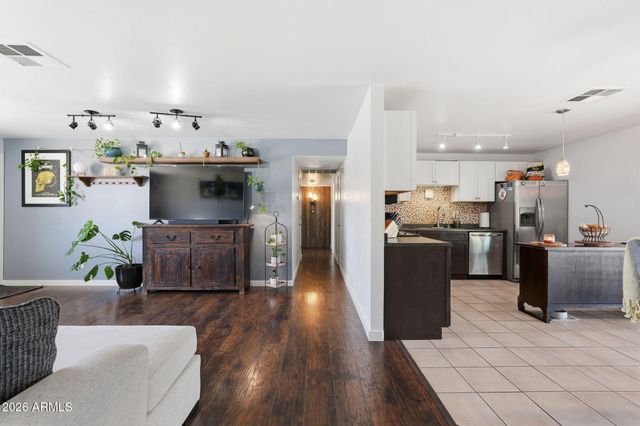 14438 N 33RD Place, Phoenix, AZ 85032
