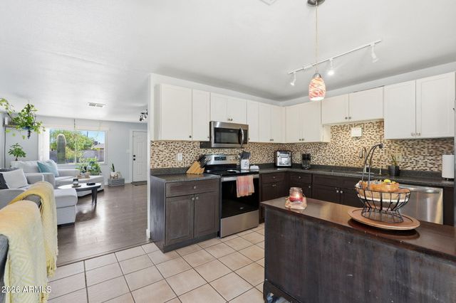 14438 N 33RD Place, Phoenix, AZ 85032