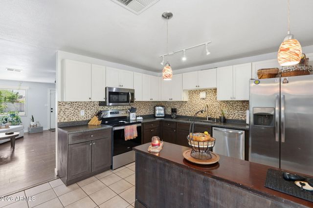 14438 N 33RD Place, Phoenix, AZ 85032