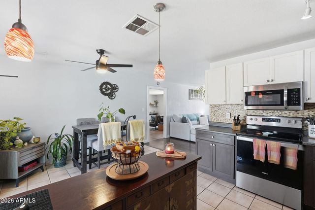 14438 N 33RD Place, Phoenix, AZ 85032