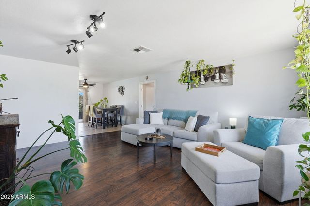 14438 N 33RD Place, Phoenix, AZ 85032