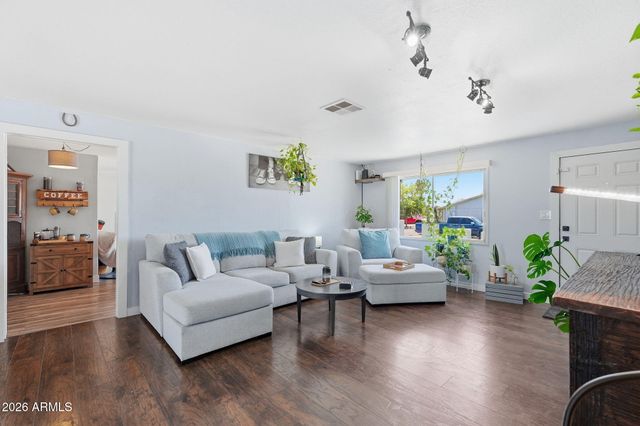 14438 N 33RD Place, Phoenix, AZ 85032