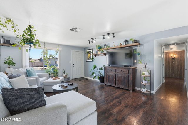14438 N 33RD Place, Phoenix, AZ 85032