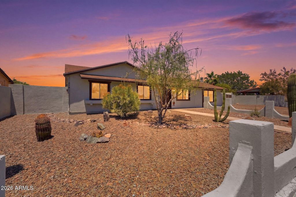 14438 N 33RD Place, Phoenix, AZ 85032