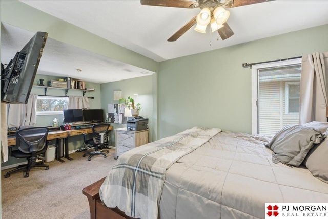 2806 S 33rd Street, Omaha, NE 68105