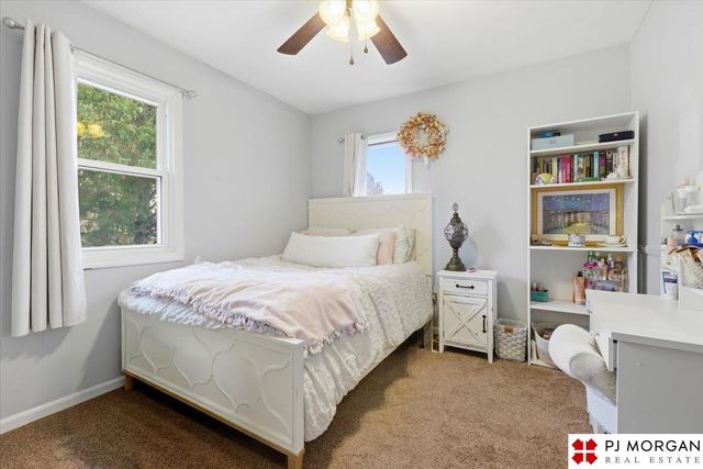 2806 S 33rd Street, Omaha, NE 68105