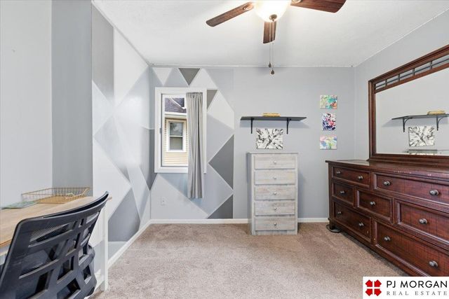 2806 S 33rd Street, Omaha, NE 68105