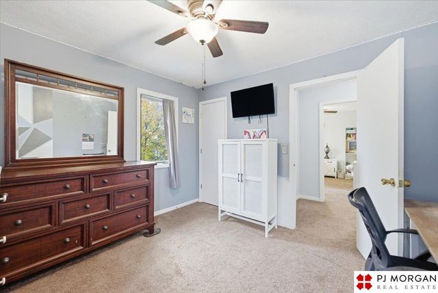 2806 S 33rd Street, Omaha, NE 68105