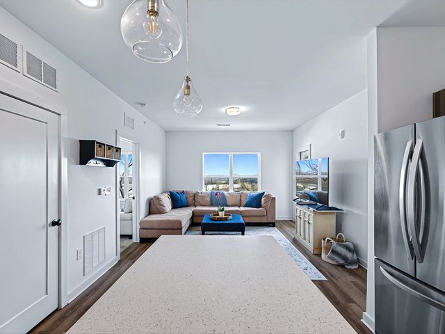 1540 Lebanon Pike Unit 407, Nashville, TN 37210