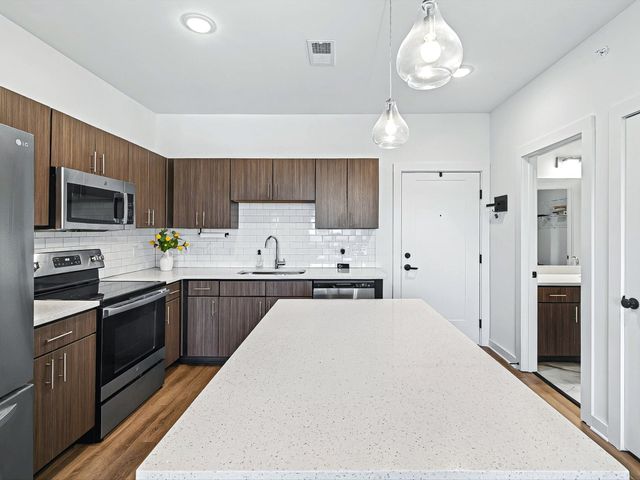 1540 Lebanon Pike Unit 407, Nashville, TN 37210