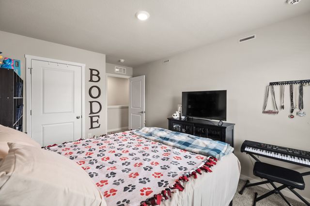 1352 NE 59th Lane, Ankeny, IA 50021