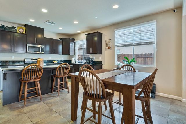 12389 Muir Trail Way, Rancho Cordova, CA 95742