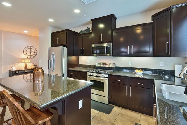 12389 Muir Trail Way, Rancho Cordova, CA 95742