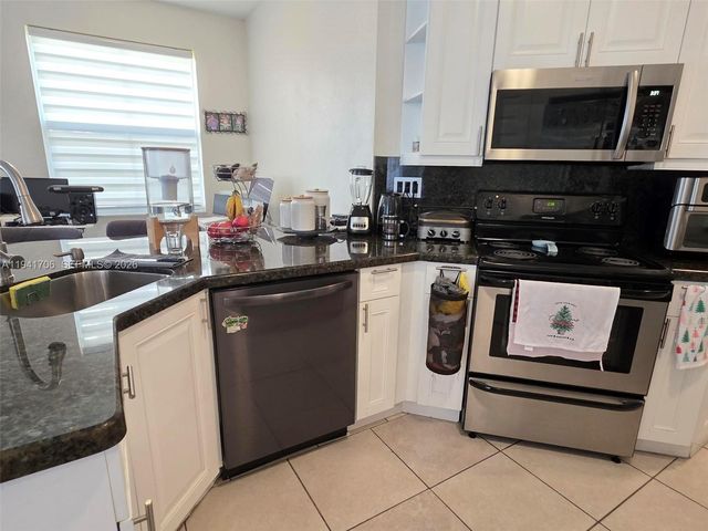 11702 SW 137th Place, Miami, FL 33186