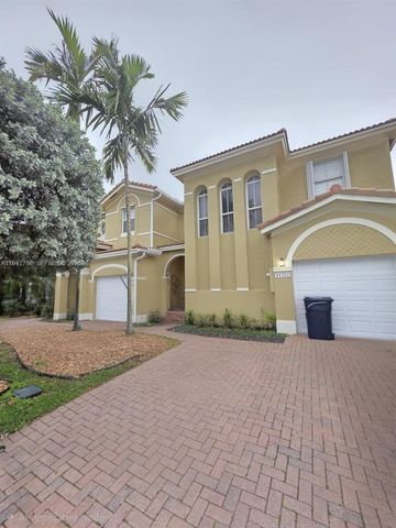 11702 SW 137th Place, Miami, FL 33186