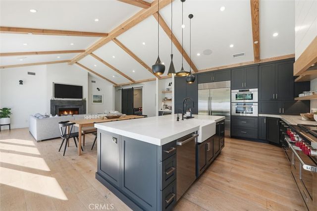 2848 Carob, Newport Beach, CA 92660