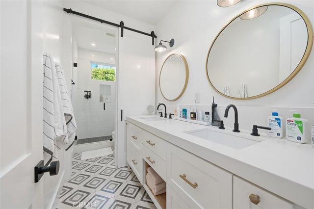 2848 Carob, Newport Beach, CA 92660