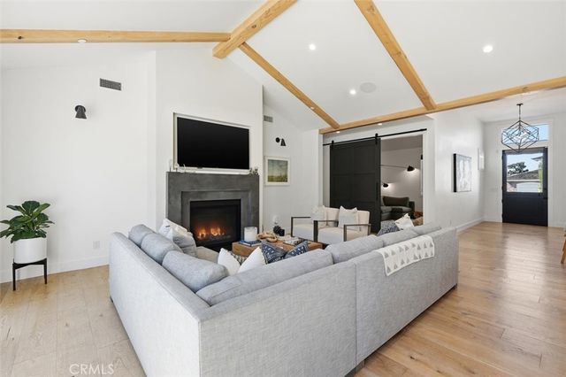 2848 Carob, Newport Beach, CA 92660