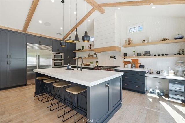 2848 Carob, Newport Beach, CA 92660