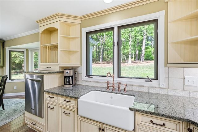 826 Marbrook Drive, Lawrenceville, GA 30044