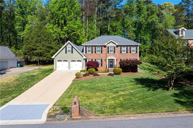 826 Marbrook Drive, Lawrenceville, GA 30044