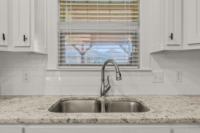 16 Cobalt, Greenbrier, AR 72058