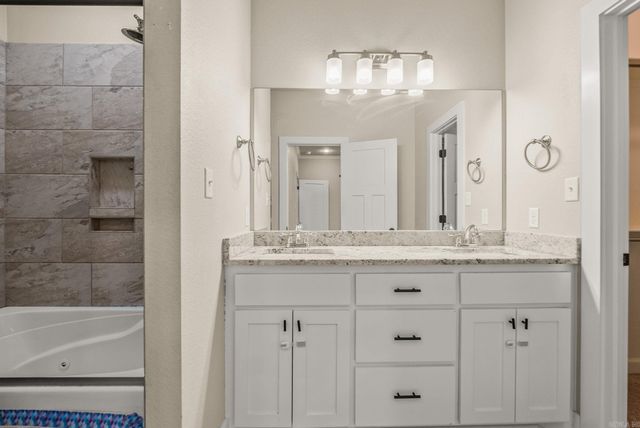 16 Cobalt, Greenbrier, AR 72058