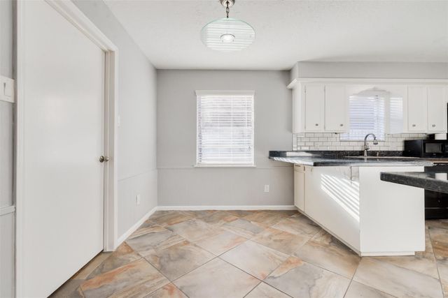 9223 Sandstone Street, Houston, TX 77036